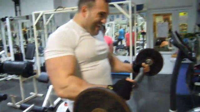 Сгибания рук со штангой хватом сверху смотреть онлайн