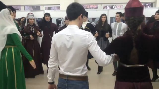 Ансамбль "Черкесия". Открытие выставки "Предания нового времени" 16.04.2014. Джэгу, удж. смотреть онлайн