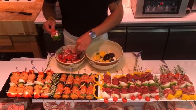 Halles des 5 Cantons - Boucherie des docks - Les brochettes смотреть онлайн