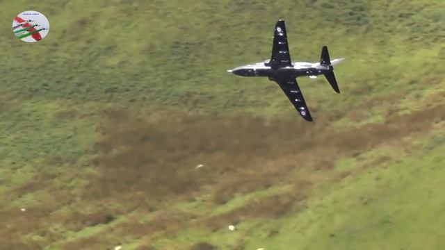 Amazing Fast Jet Flying In Mach Loop, With Radio Comms Airshow World смотреть онлайн