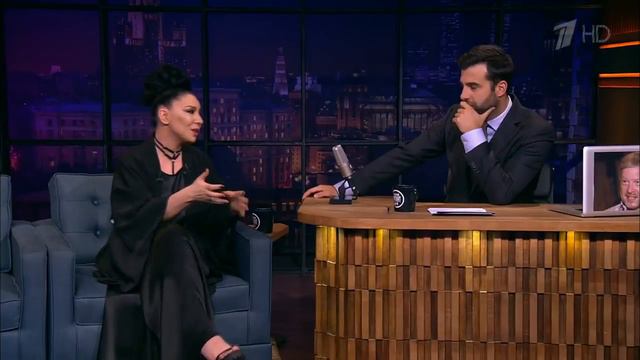 ПОЧЕМУ ЗНАМЕНИТАЯ ПЕВИЦА НЕ ВЫХОДИТ НА УЛИЦУ?СЕКРЕТ И ТАЙНА ЁЛКИ! смотреть онлайн