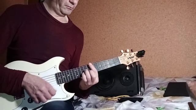 " Восьмиклассницa " на тревел гитаре Vox SDC 1 Mini смотреть онлайн