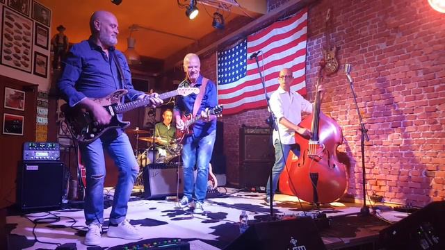 3ioGino + Chicco Gussoni "MYSTERY TRAIN" Live a la Tana Garage-Turbigo 27/7/19 смотреть онлайн