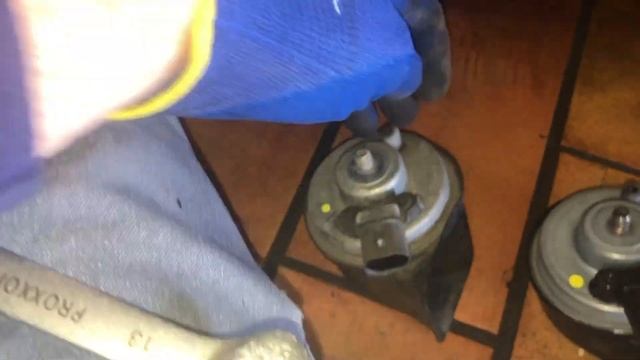 BMW F20 / F21 / F30 / F31 / Hupe Defekt / Tiefton-Horn Tauschen /