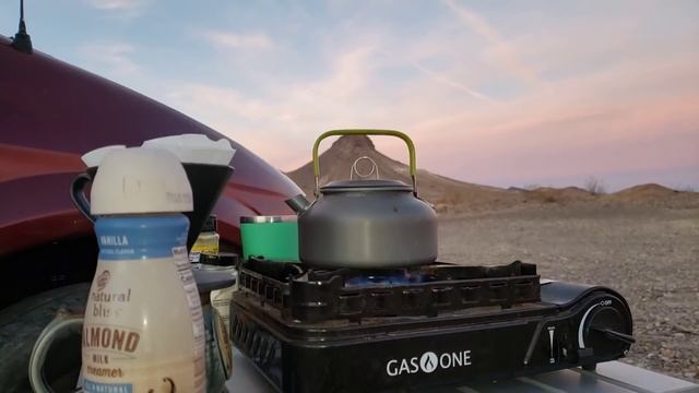 Free Camping in Quartzsite, Arizona | Boondocking in my minivan camper at Dome Rock BLM. смотреть онлайн