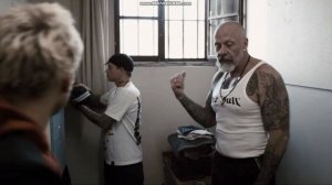 Заключенный R