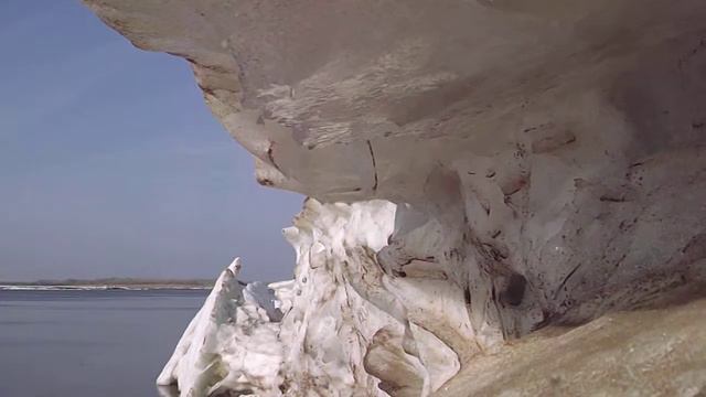 Spring to Volga river. смотреть онлайн