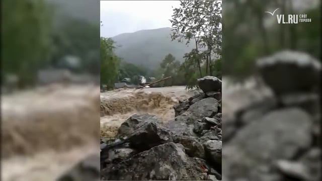 VL ru Разлившаяся река Кавалеровка смотреть онлайн
