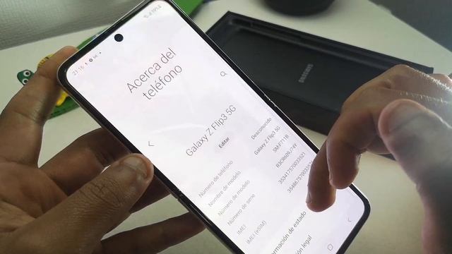 Mira todo lo que trae el Samsung Galaxy Z Flip 3 en este unboxing смотреть онлайн