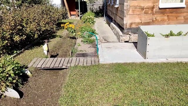 ремонт фундамента и отмостки женскими руками/деревенская жизнь смотреть онлайн