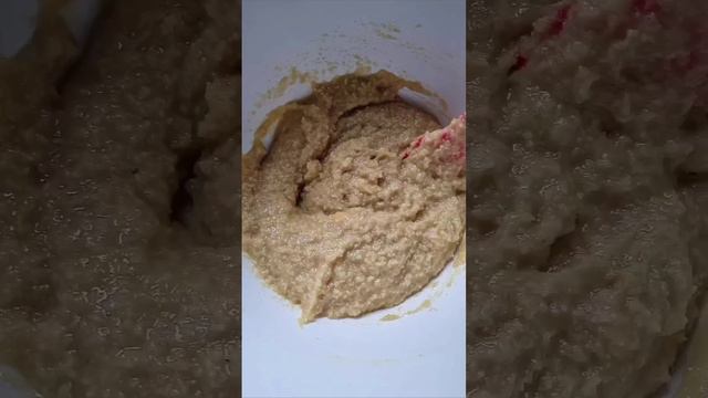 Клубничное - миндальные маффины