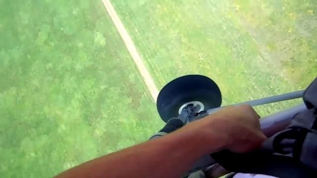 Самодельный дельтолет над военным аэродромом Белая смотреть онлайн