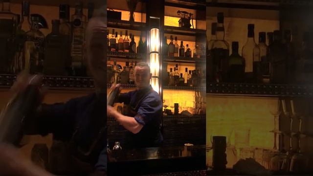 Professional Mixologist & Flair Bartender Vitaly Kolpin in Mandarin oriental Macau.🇲🇴🇲🇴 смотреть онлайн