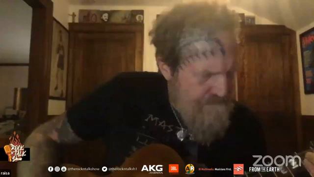 TRNTS S3E14 Brent Hinds Performing Live "Song For The Vagabongs" смотреть онлайн