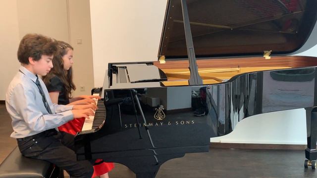 Ligeti Sonatina for piano four hands смотреть онлайн