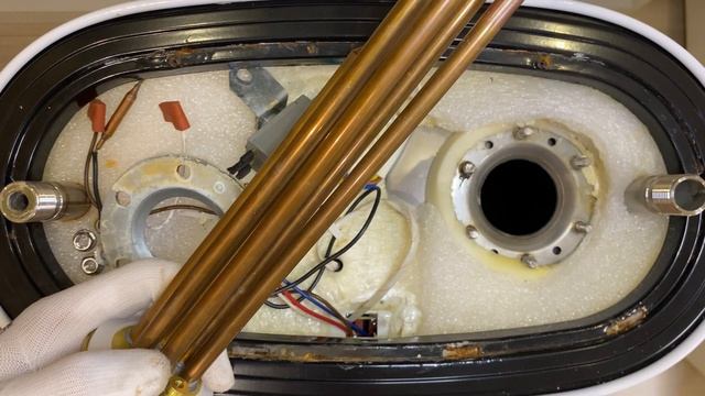 Замена ТЭНа Electrolux EWH 30-50-80-100 Royal Flash смотреть онлайн