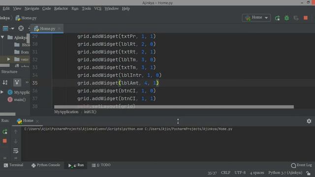 An Interest Calculator designed in Python PyQt5 GUI tools смотреть онлайн