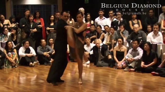 Claudia Codega y Esteban Moreno Tango Performance 2 - Hong Kong Tangofest 2011 смотреть онлайн