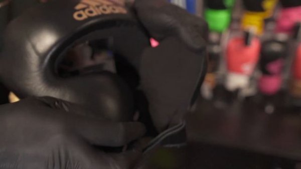 Обзор на топовый боксерский шлем в мексиканском стиле от adidas STARPRO