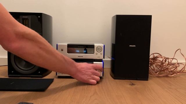 PHILIPS MCD 909 Tube Amp HiFi System Dvd Combo HDMI смотреть онлайн