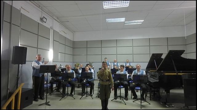 "Катюша". музыка:М.Блантер. слова:М.Исаковский смотреть онлайн