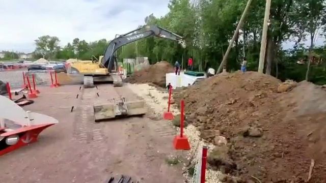 Монтаж пластикового погреба