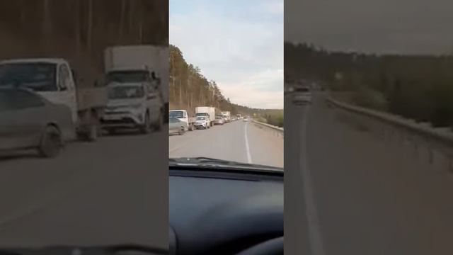 очередь на паром через реку Лена смотреть онлайн