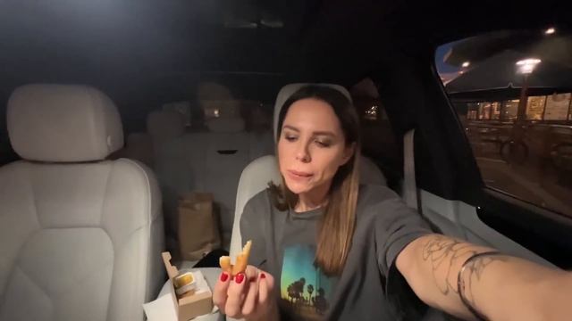 ПОСЛЕДНЯЯ ТУСА ЛЕТА , ШОПИНГ ДЛЯ ФИБИ ,СЕКРЕТНЫЙ ЛЮБОВНИК. смотреть онлайн