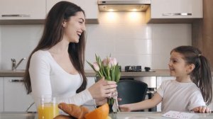 Красивый стих про женщин "Женщины-цветы"