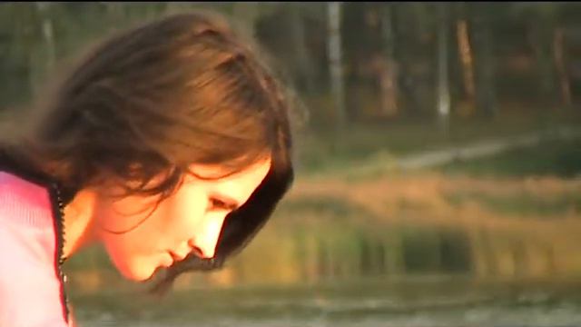 Клип на берегу озера Сенеж. Девушка и Озеро смотреть онлайн