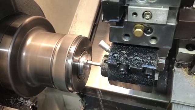 Точение деталей Нарезание резьбы метчиком TAKISAWA NEX 106 смотреть онлайн