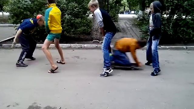 Скейт,голова,яйца! смотреть онлайн