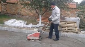 Утрамбовка отсева виброплитой весом 100 кг