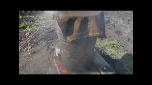 Готовим на даче, копчение курицы в бочке!