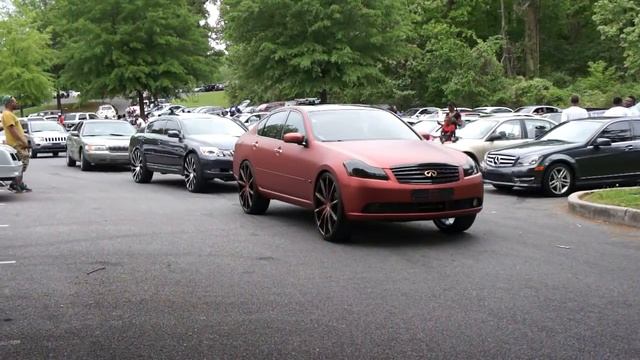 Bentley Coupe Wrapped Infiniti and Lexus on Starr Wheels at Mlk Park (Stunt Sundays) смотреть онлайн