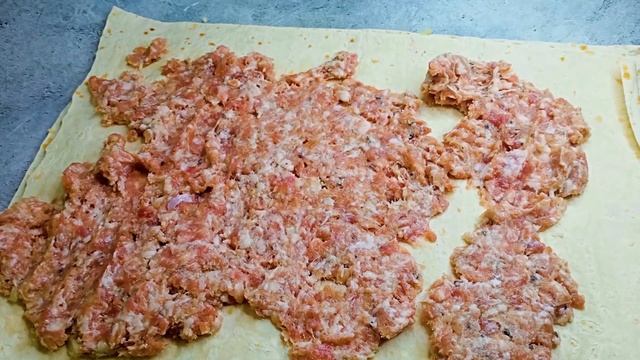 Берем простой лаваш и делаем вкуснейший рулет с фаршем. смотреть онлайн