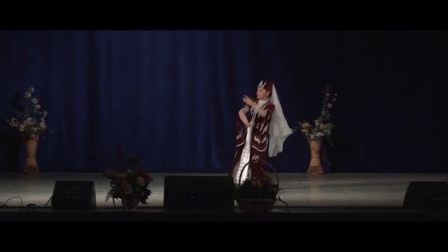 Хореографический ансамбль "Наири"исполняет Нвард Чобанян-"Шорора" смотреть онлайн