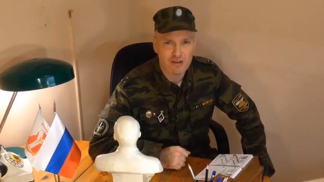 Кирилл Суворов читает стихотворение "Правда на асфальте". 2020 год. смотреть онлайн