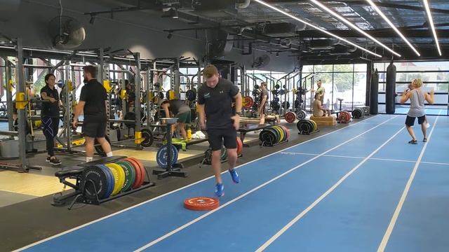 Multi-directional Plate Hops смотреть онлайн