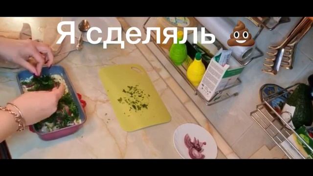Клёклые тефтели из куриного фарша с антибиотиком и сгоревшей зеленью смотреть онлайн