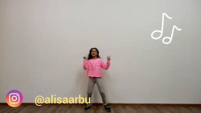 Игра челлендж кто лучше танцует. Танцы с подругой. смотреть онлайн