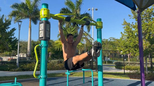 EXERCISE DEMO: BAND ASSISTED FRONT LEVER (BACK / CORE) смотреть онлайн