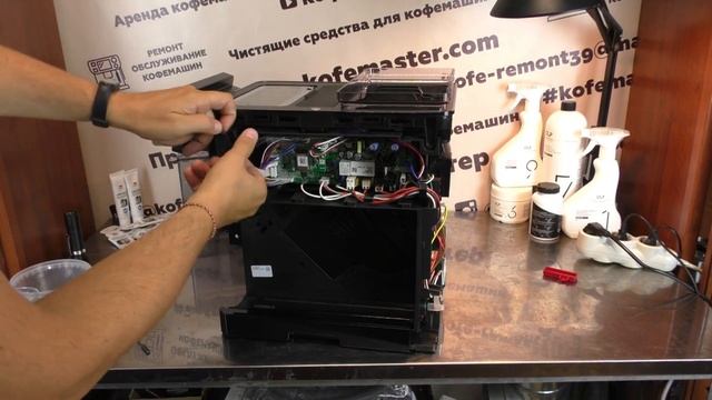 DeLonghi PrimaDonna Soul. Проблемы с кофемолкой смотреть онлайн