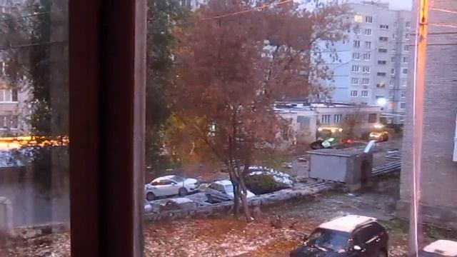 Укладка асфальта в первый снег.Жигулёвск.