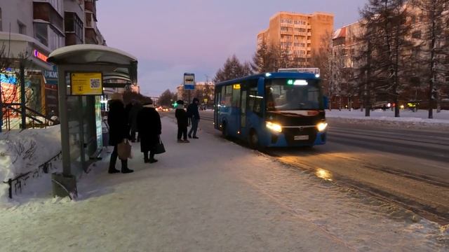 4k PAZ buses Автобусы ПАЗ пробуксовывают..mp4 смотреть онлайн