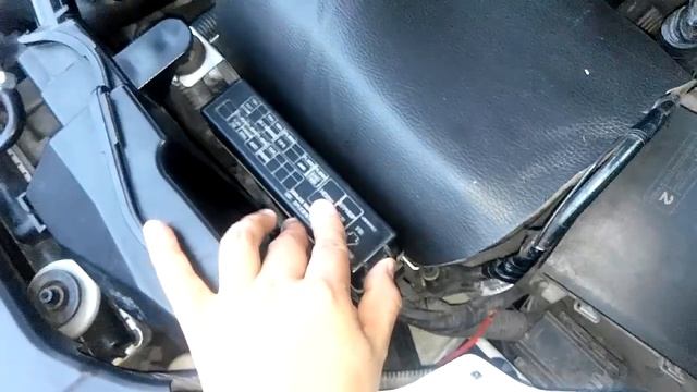 Claxon del tiida no se escucha nada(no funciona),SOLUCIÓN 2 смотреть онлайн