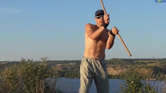 Martial arts: two small sticks, training. смотреть онлайн