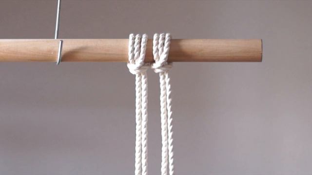 DIY Macrame Tutorial: Lark’s Head Knot Variation! смотреть онлайн