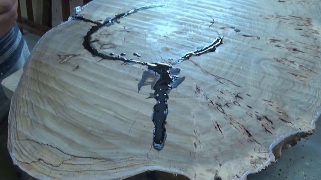 Журнальный стол из капового спила карагача и эпоксидной смолы. Мои ошибки. 1 часть (столешница) смотреть онлайн