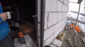 Перенос проема в стене из газоблока и установка двери